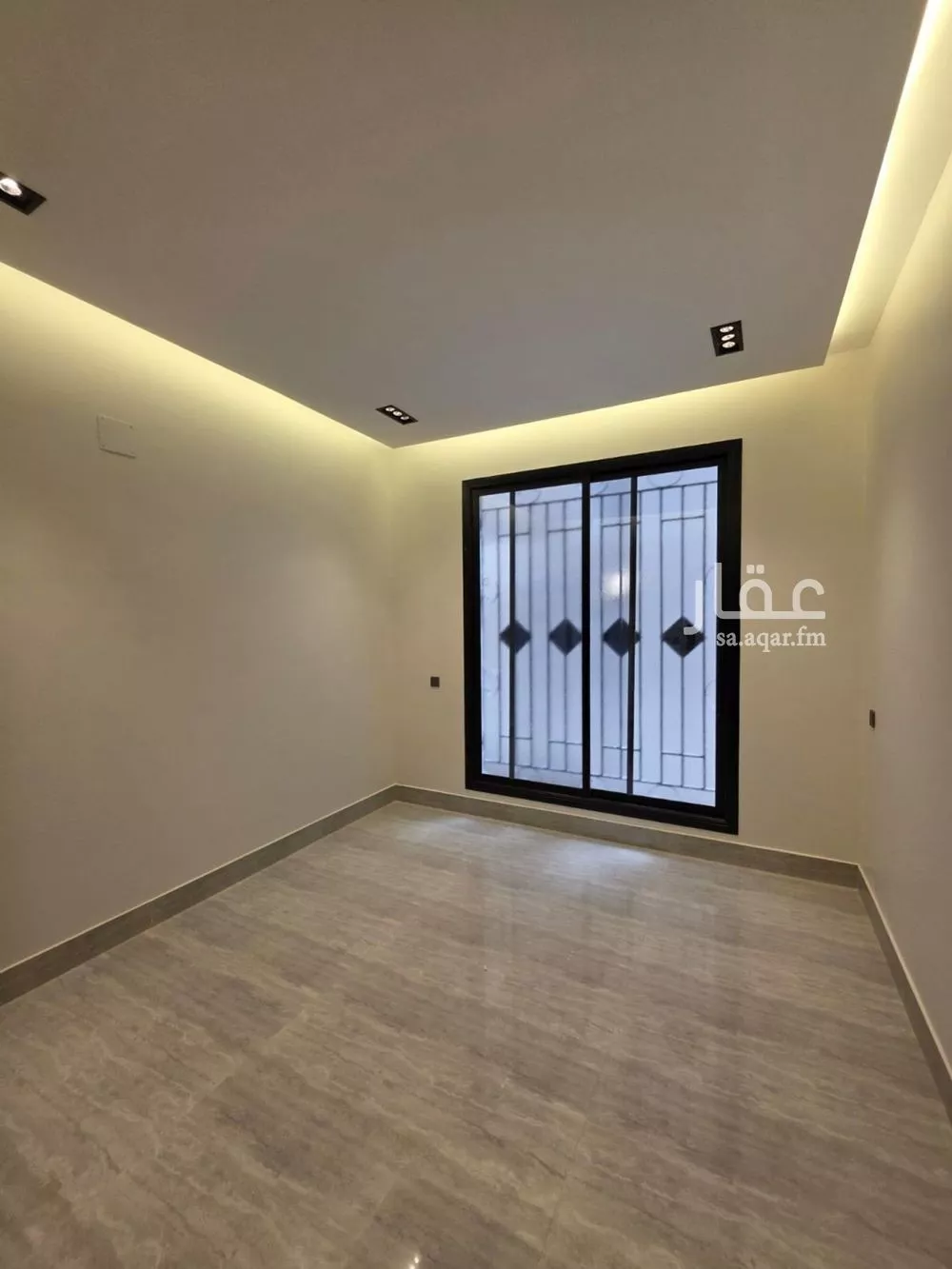 فيلا 5 غرف في الرمال 2