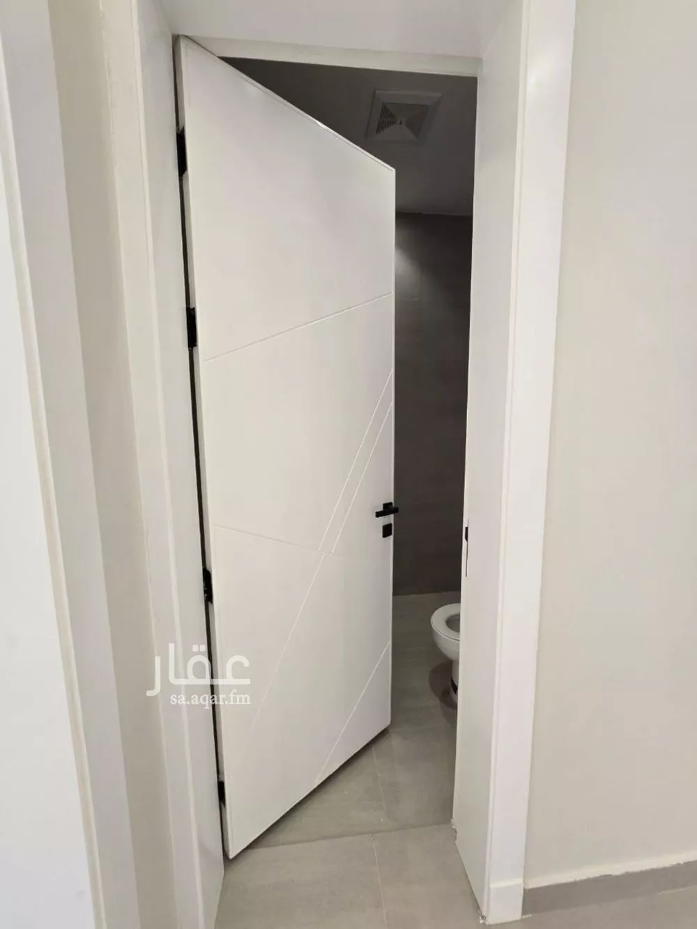 4 bedroom floor in Al Janadriyah 3