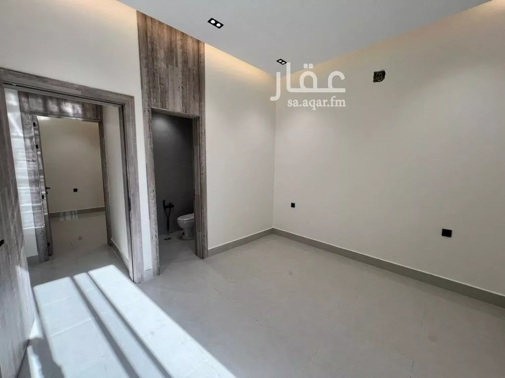 3 bedroom floor in Al Maizilah 1