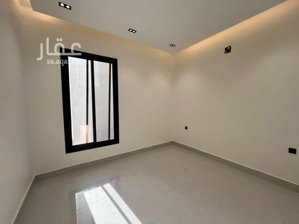 3 bedroom floor in Al Maizilah 4