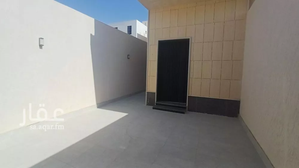 4 bedroom villa in Al Janadriyah, Riyadh 10