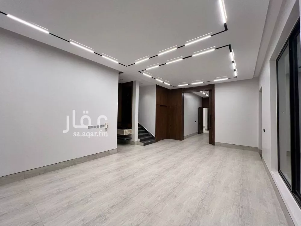 فيلا 4 غرف في الشرق 3