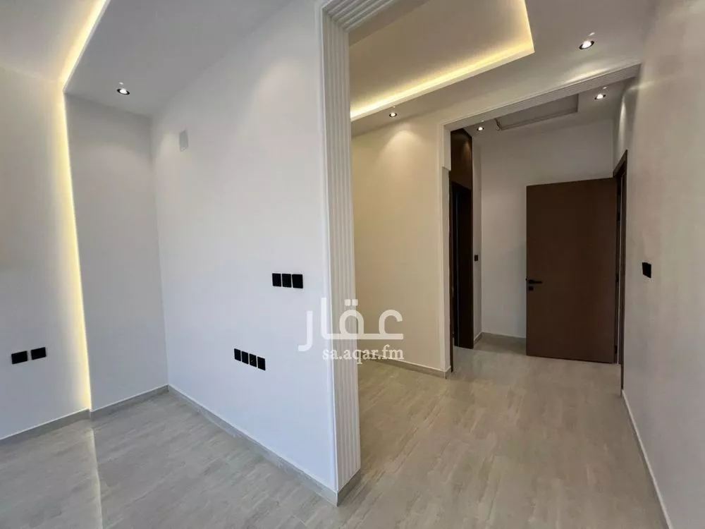 فيلا 5 غرف في الرمال 2