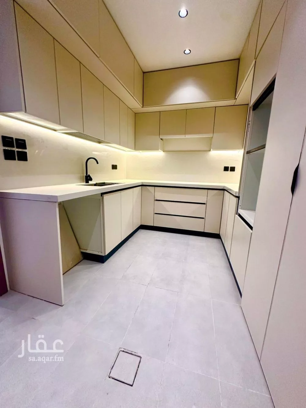 3 bedroom floor in Al Narjis 4