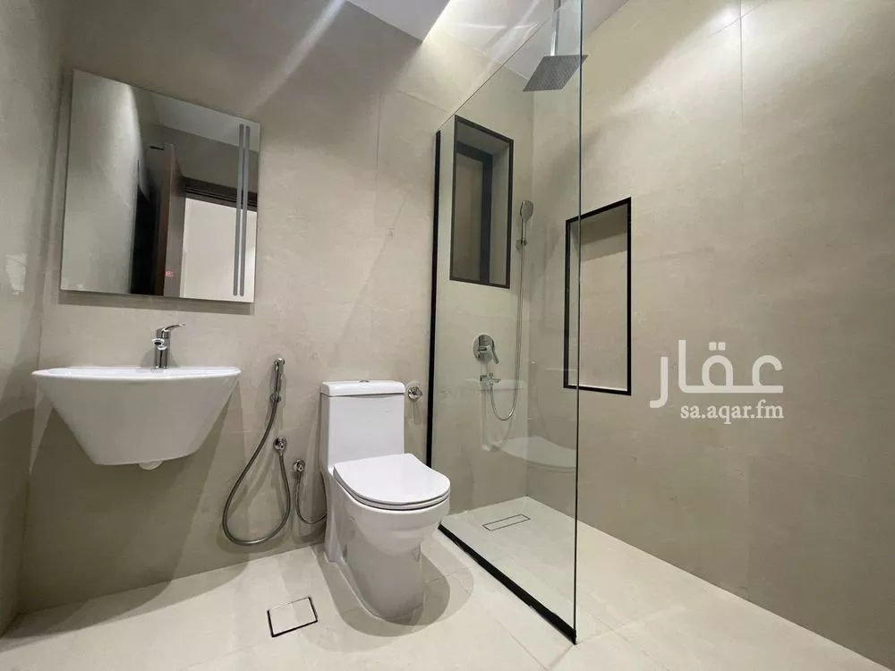 5 bedroom apartment in Shawran, Madinah 7