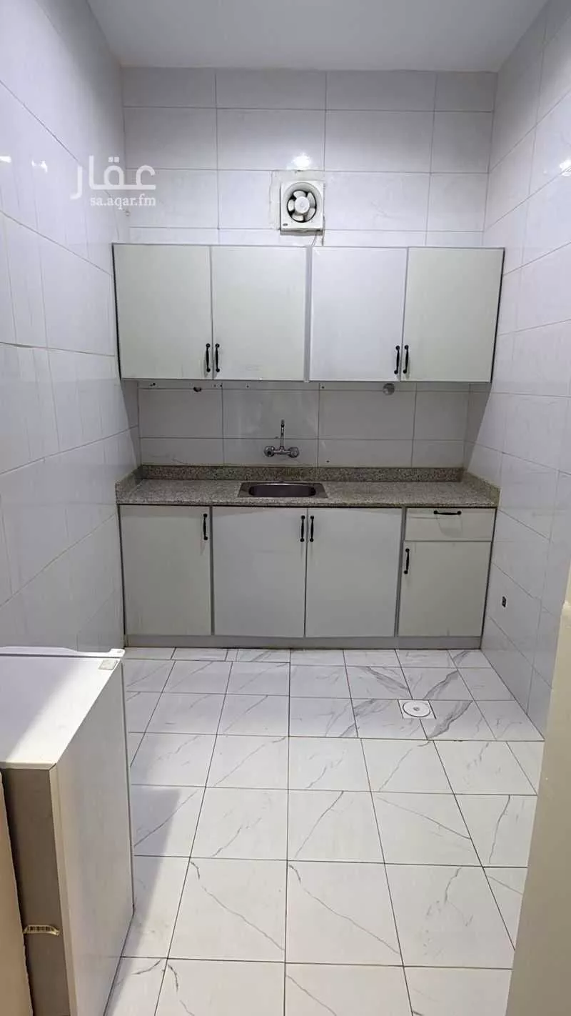 شقة 1 غرف في النرجس 4