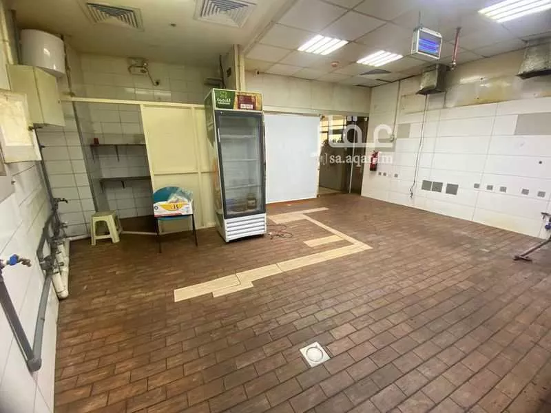 محل 50 م² في الظهران 5