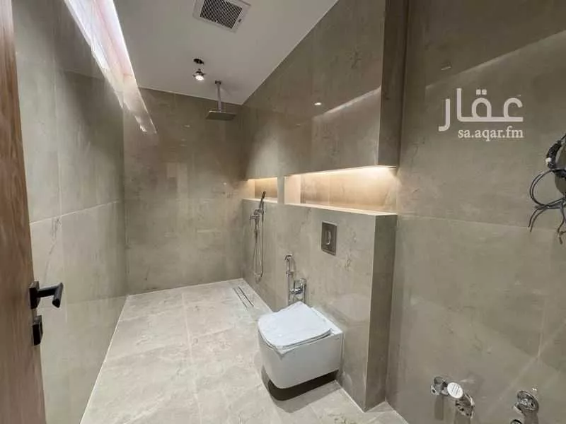 فيلا 5 غرف في العارض 3