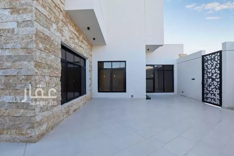 4 bedroom villa in Okaz, Riyadh 37