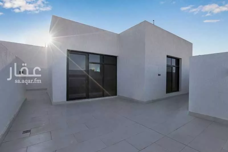 4 bedroom villa in Okaz, Riyadh 22