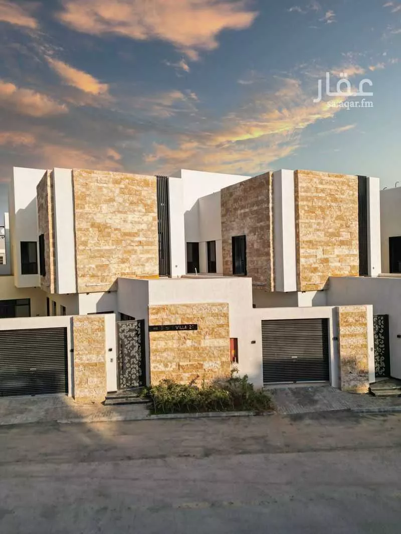 5 bedroom villa in Okaz 3