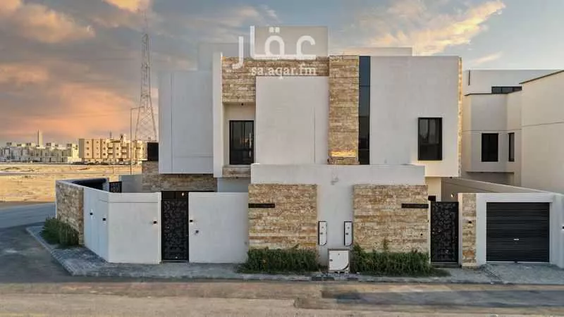4 bedroom villa in Okaz, Riyadh 36