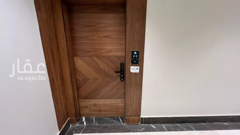 شقة 3 غرف في الحمرا 4