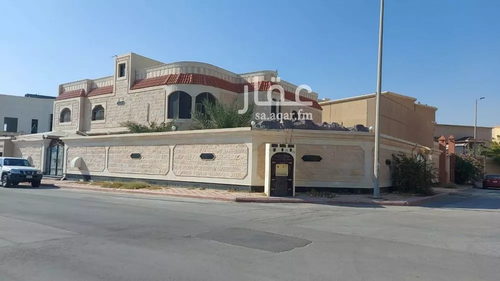 فيلا 5 غرف في القصور