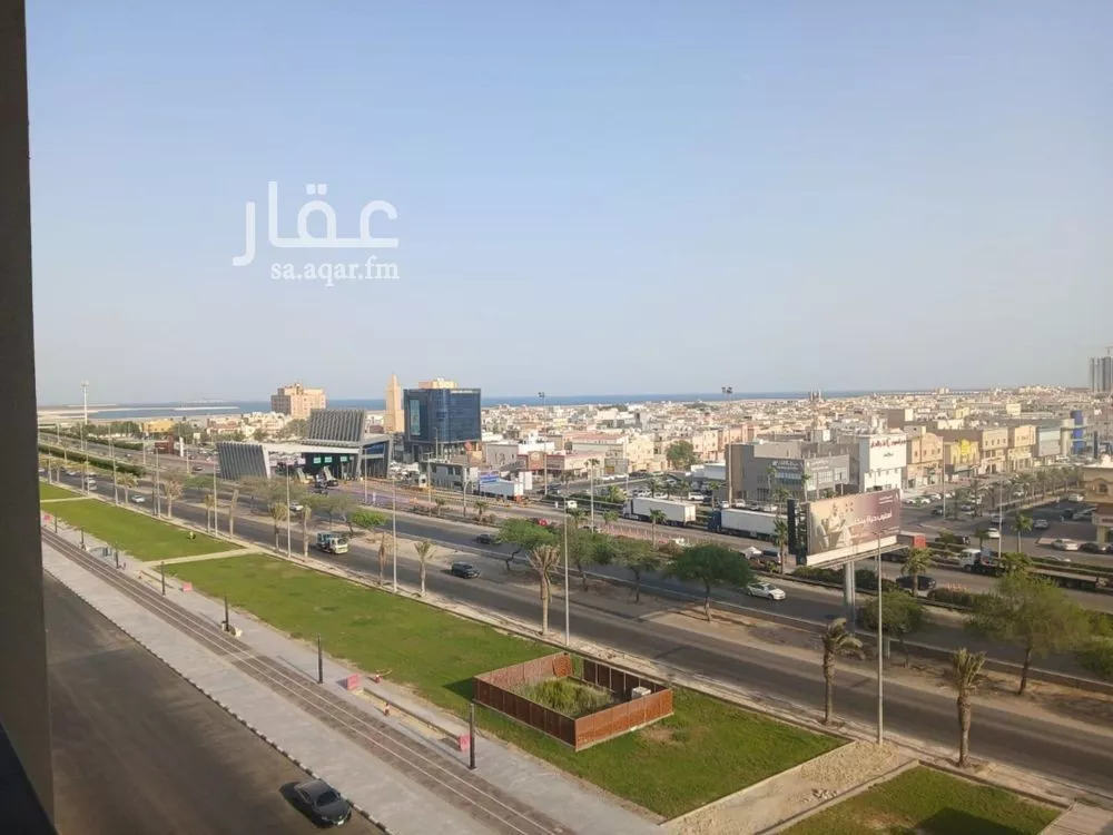 شقة 6 غرف في الحمرا 1