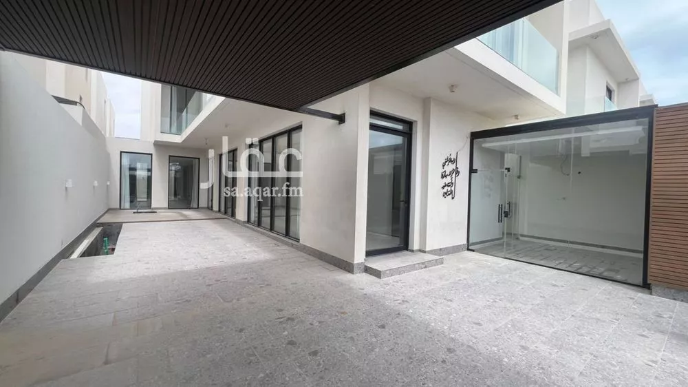 فيلا 4 غرف في البحر 3