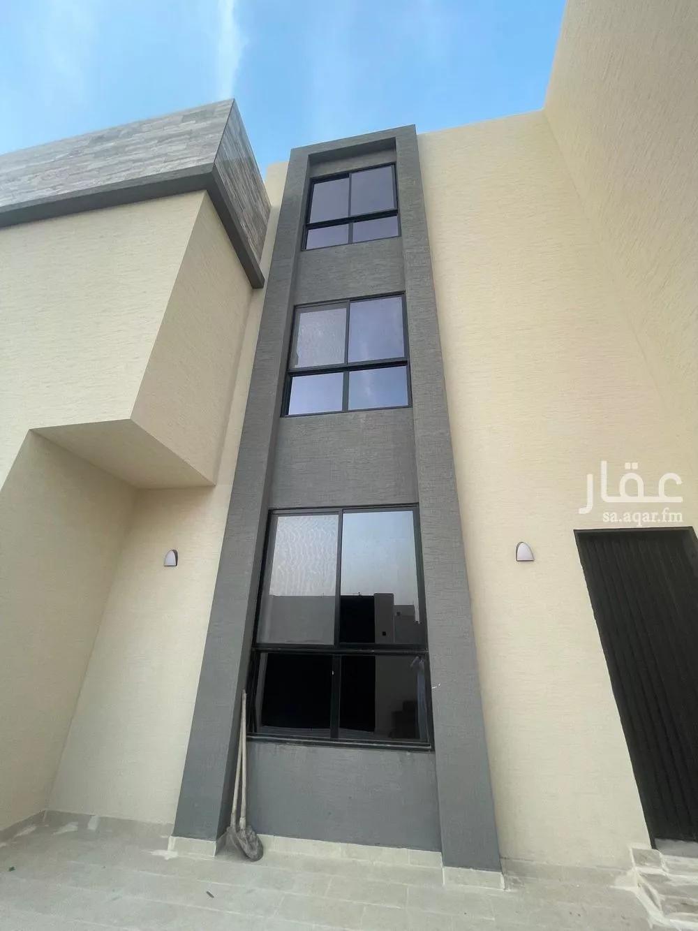 فيلا 7 غرف في المهدية 5