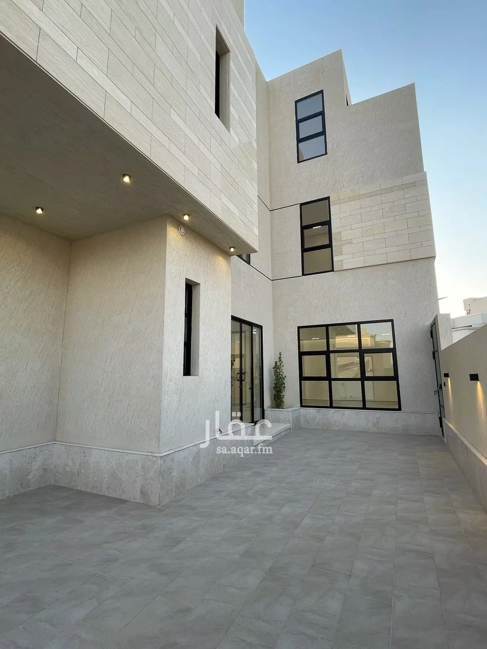 فيلا 5 غرف في المهدية 4