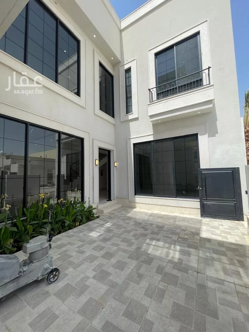 فيلا 8 غرف في المهدية 3