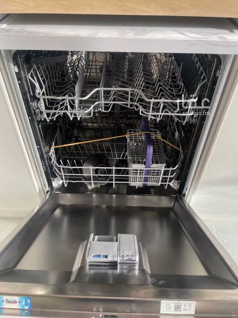 7 bedroom apartment in Al Muntazah 3