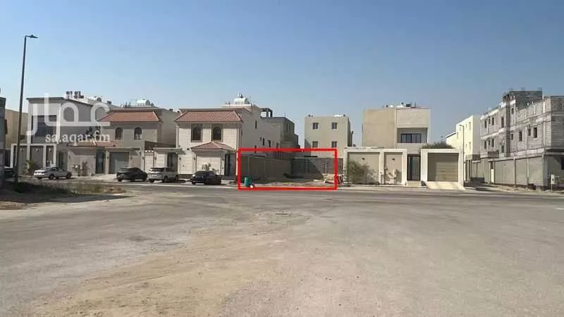 437 sqm land in Al Amwaj 4