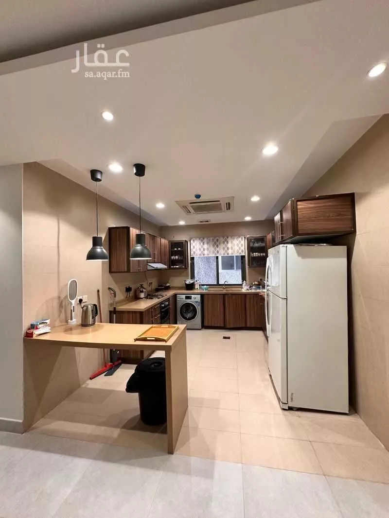 شقة 3 غرف في الحمرا 2