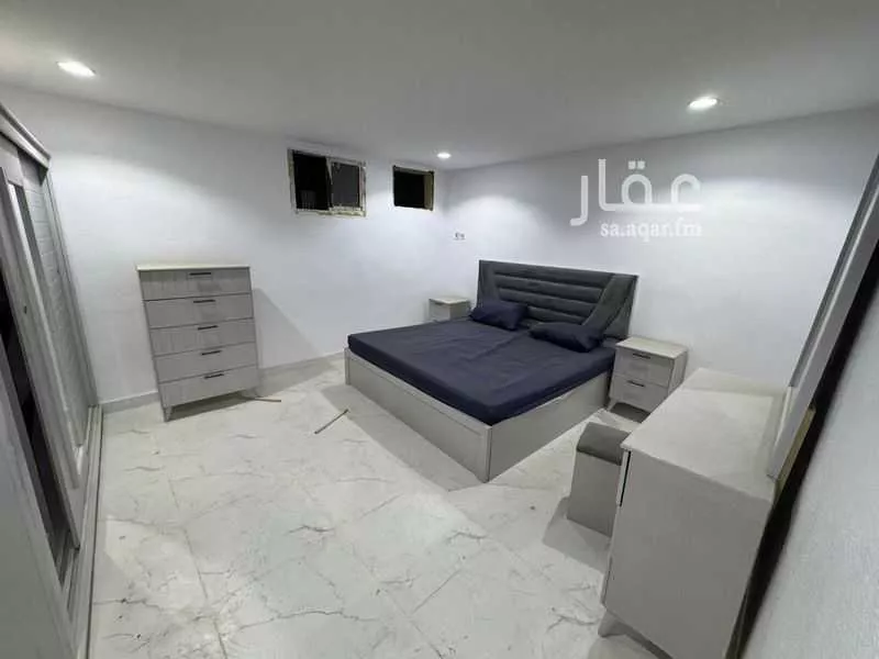 عمارة 136 م² في اليمامة 1