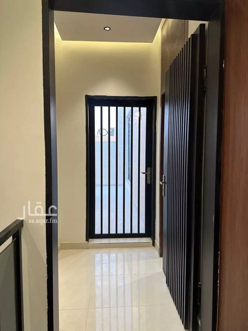 4 bedroom floor in Dhahrat Al Badiah 5