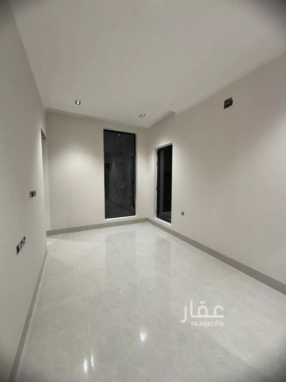 فيلا 6 غرف في المهدية 5