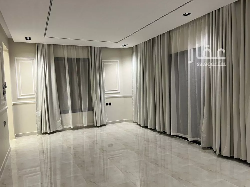 4 bedroom villa in Ishbiliyah, Riyadh 19