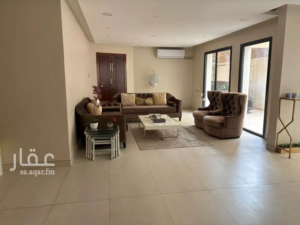 فيلا 7 غرف في الروابي 3