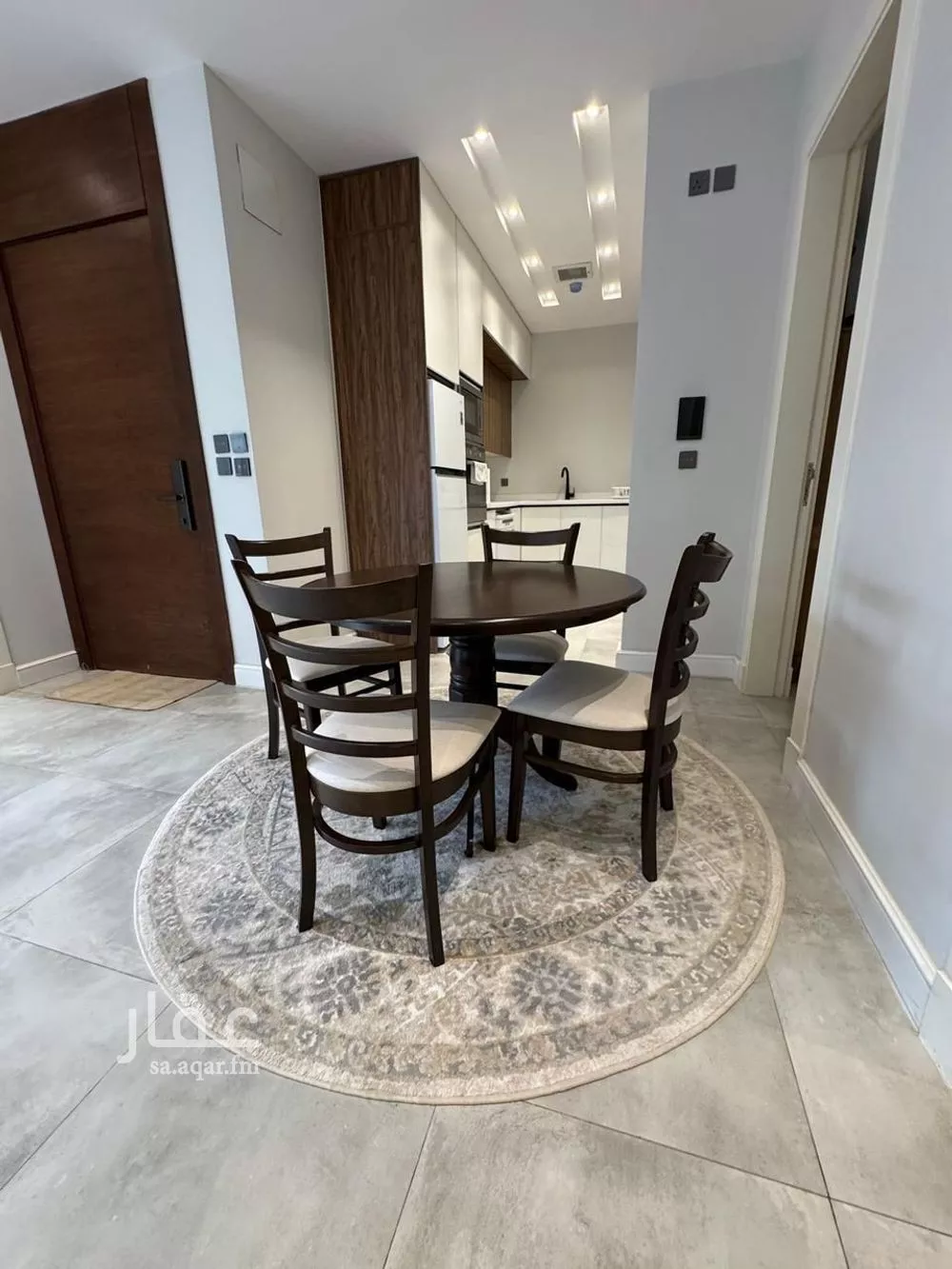 شقة 2 غرف في الملقا 3