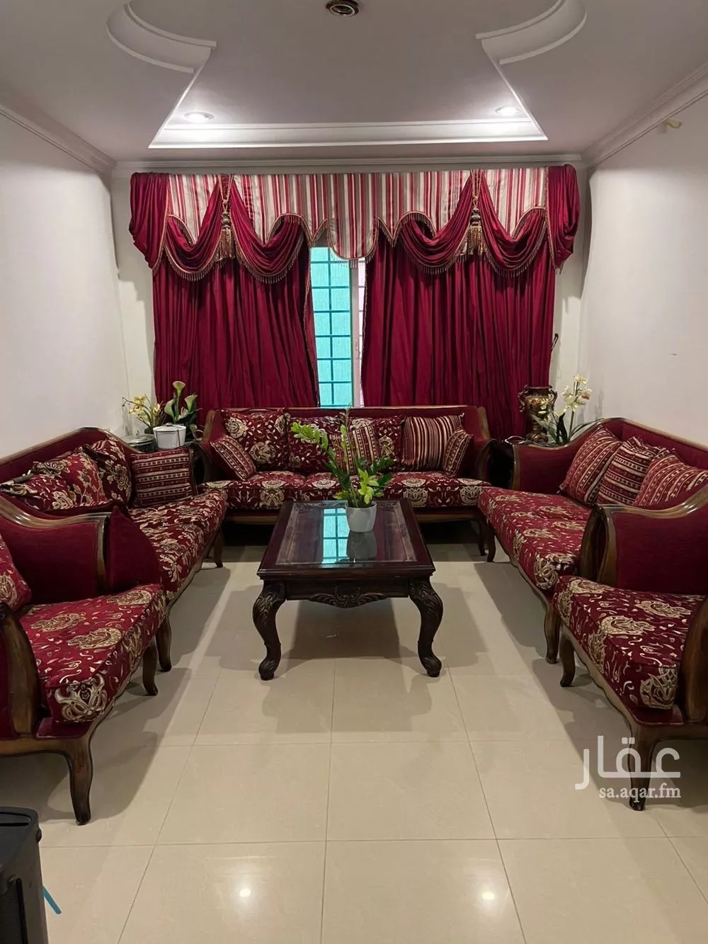 فيلا 11 غرف في العقيق 2