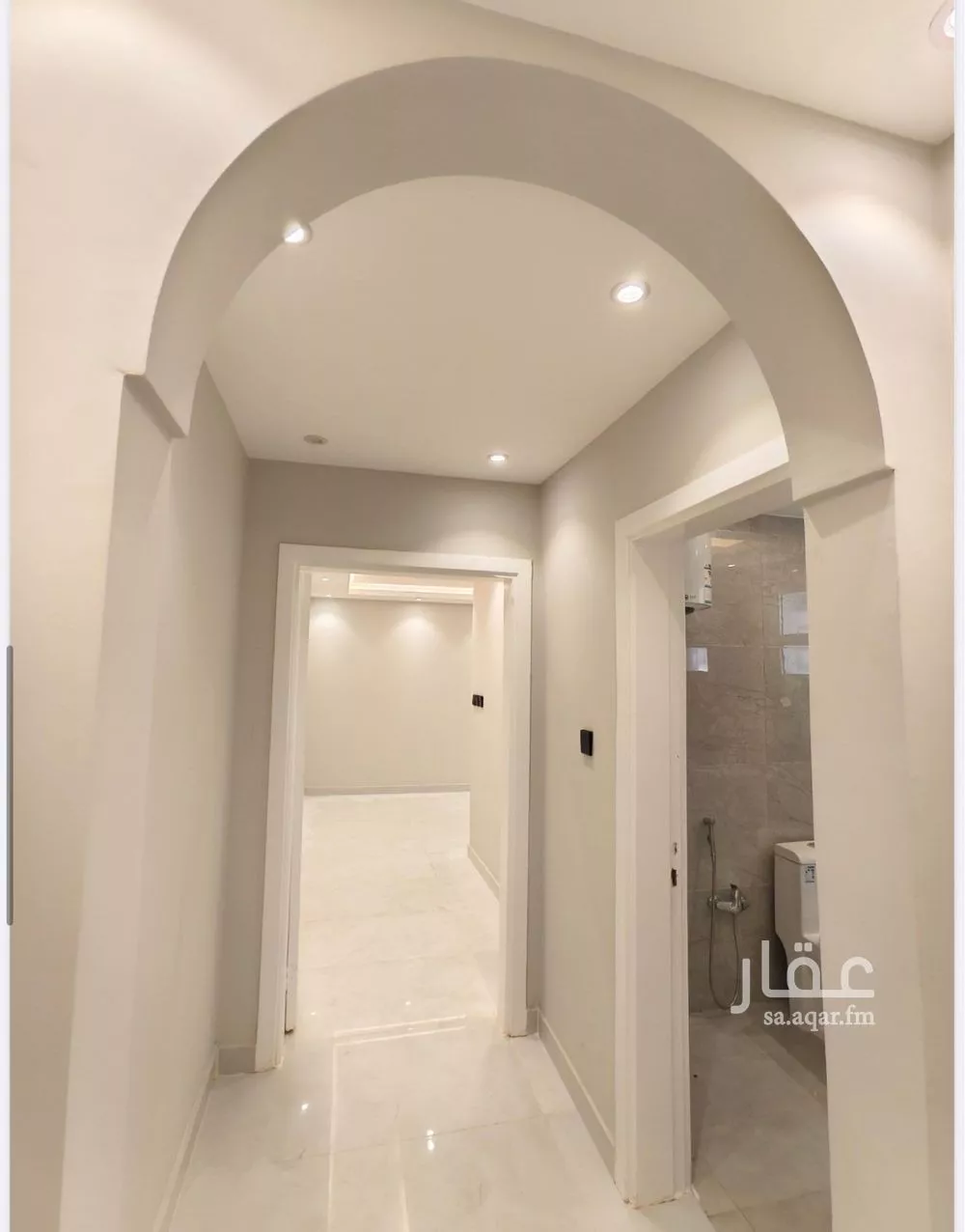 1 bedroom apartment in Al Falah 4