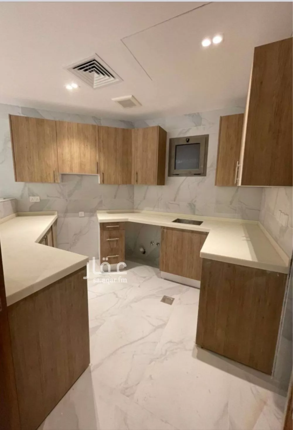 2 bedroom apartment in Al Ruwais, Jeddah 6