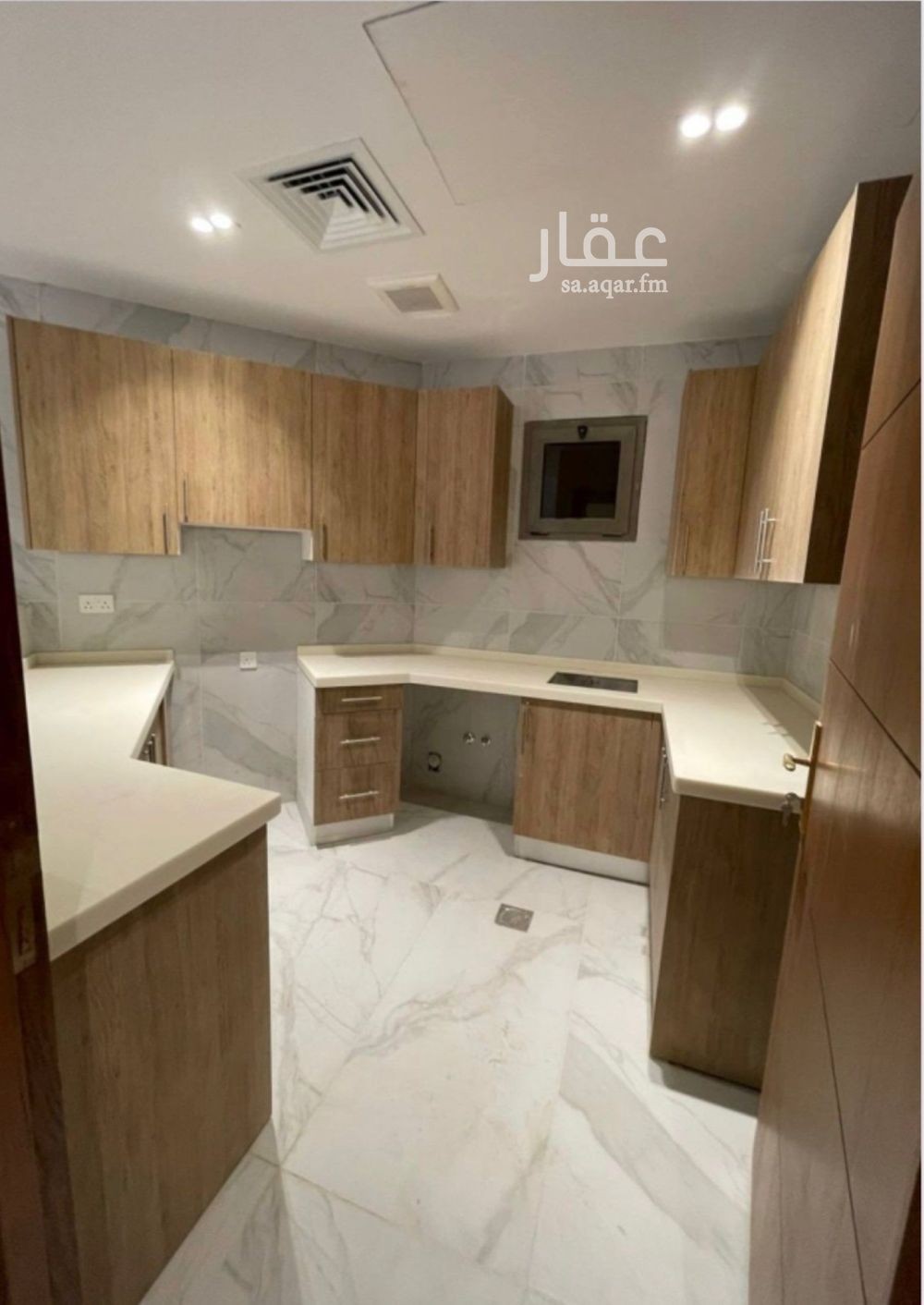 3 bedroom apartment in Al Ruwais, Jeddah 4
