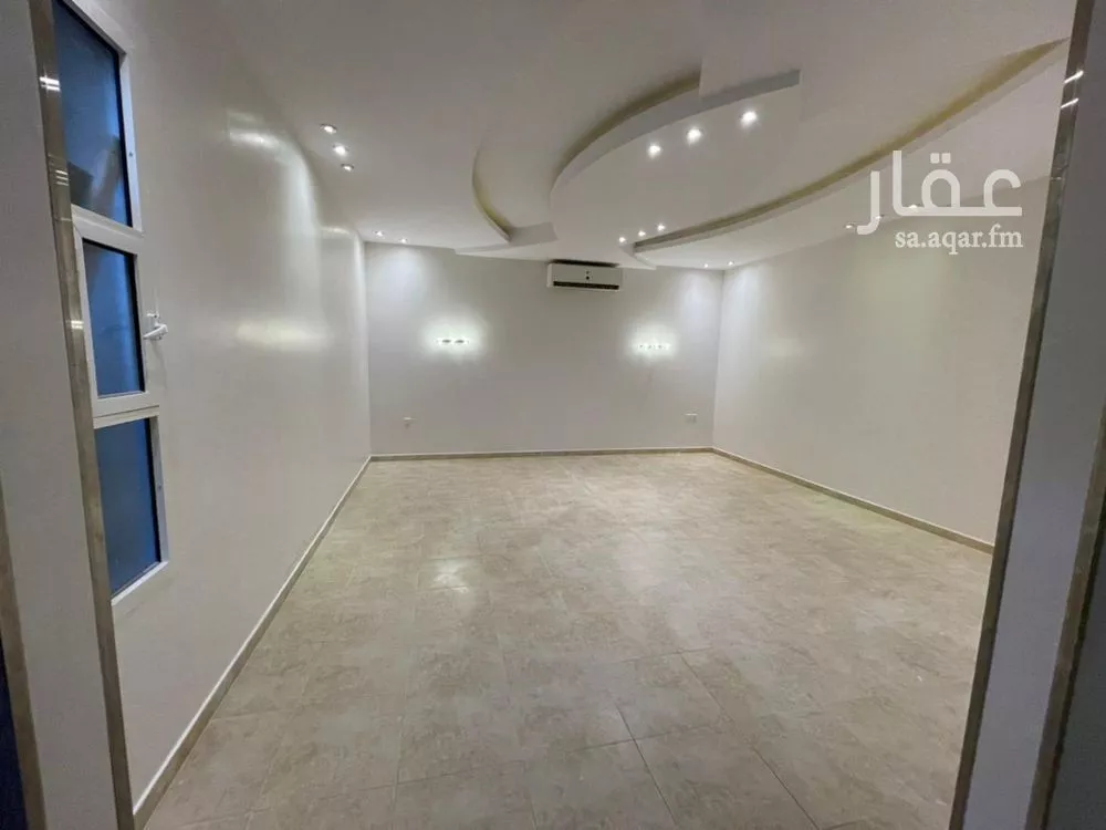 فيلا 7 غرف في الياسمين 2