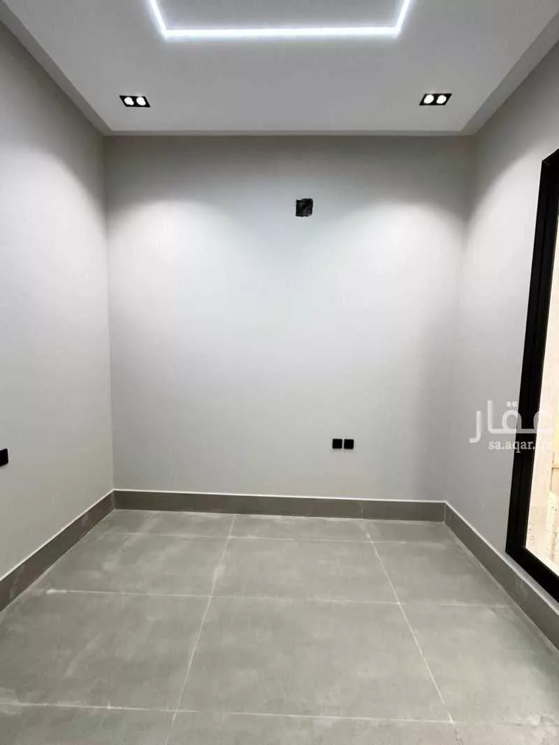 فيلا 6 غرف في العريجاء الغربية 3