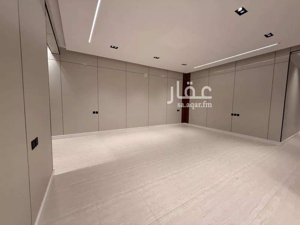 4 bedroom floor in Ad Dar Al Baida 4