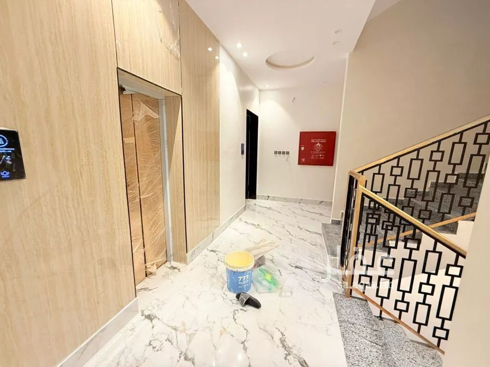 4 bedroom apartment in Okaz, Riyadh 6