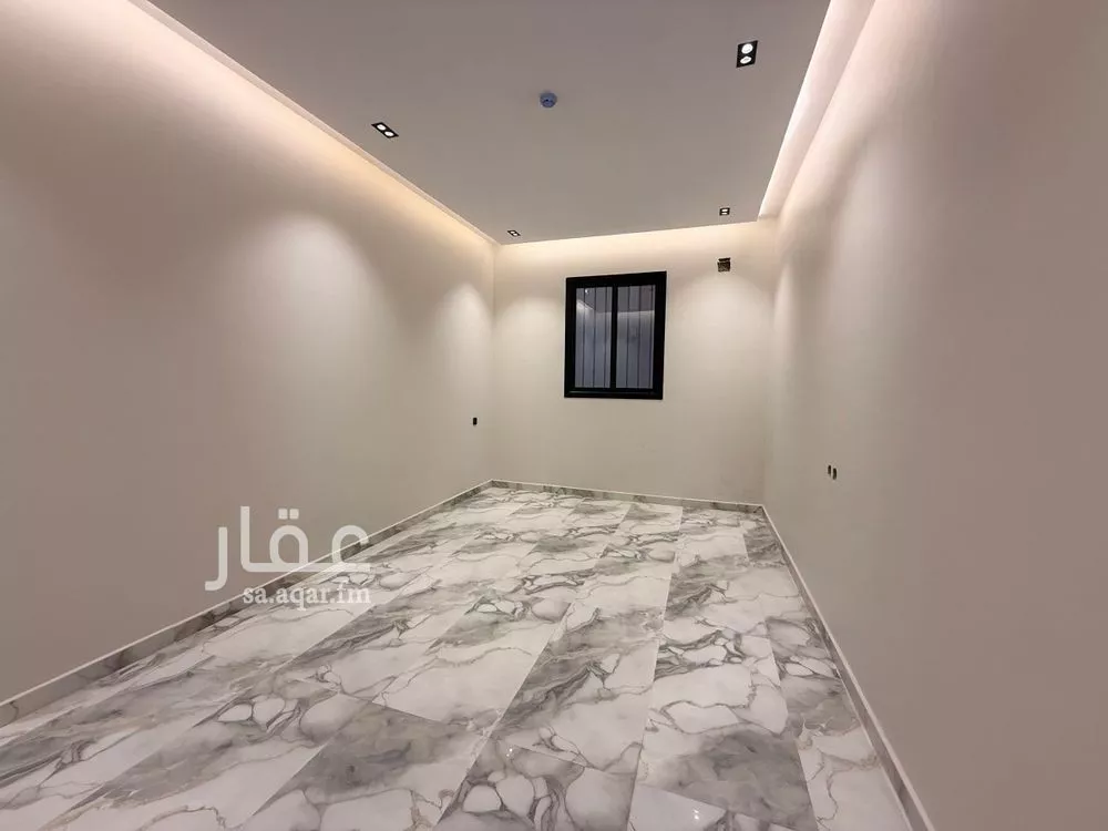4 bedroom apartment in Badr, Riyadh 4