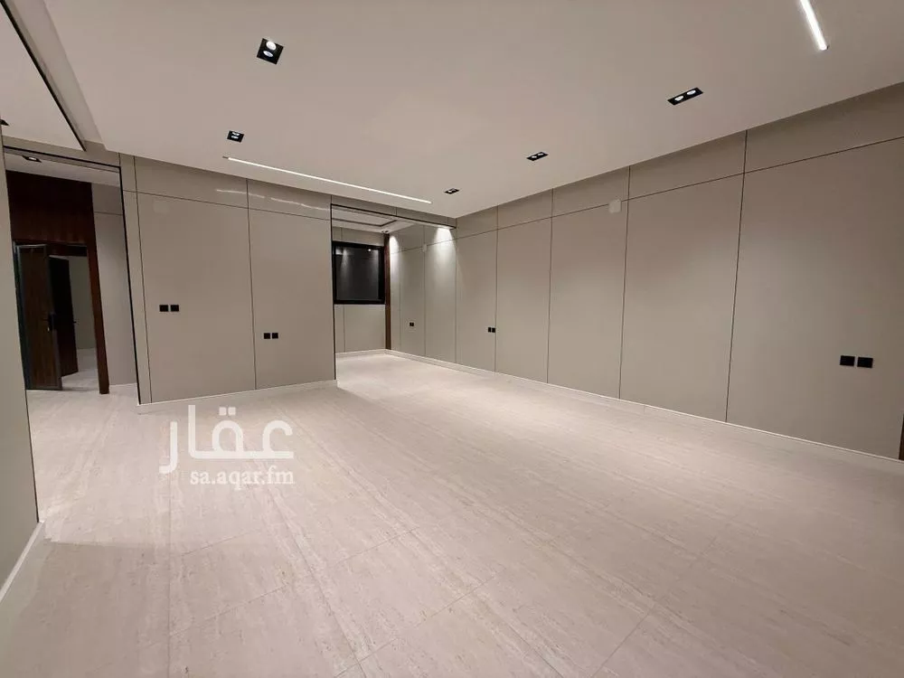 4 bedroom floor in Ad Dar Al Baida 3