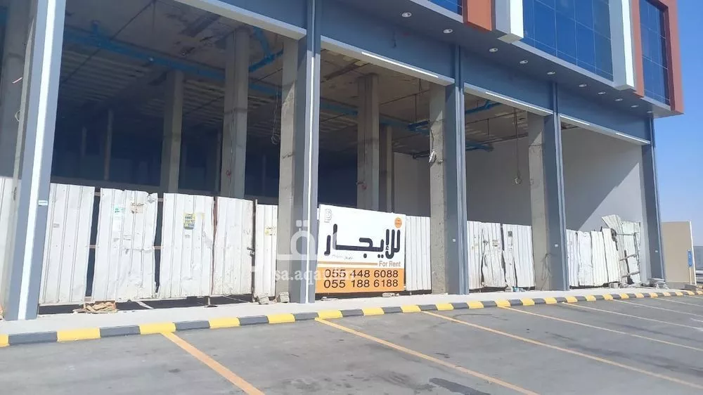 محل 1823 م² في العزيزية 2