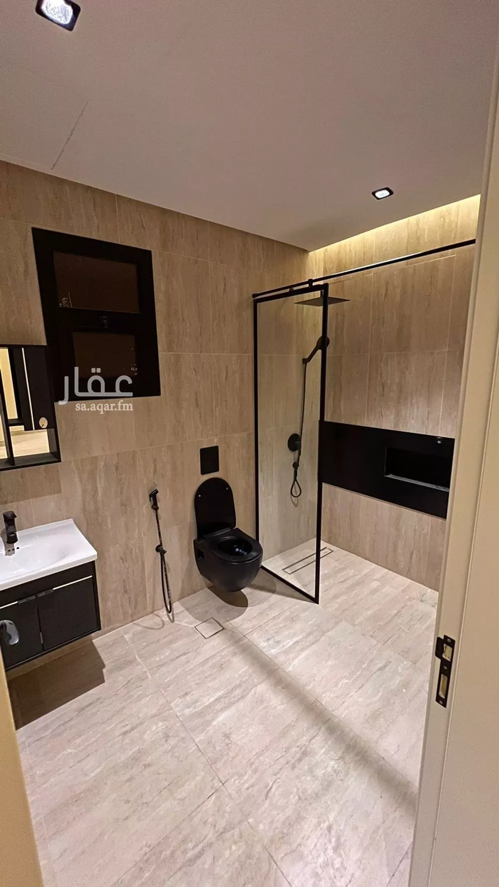 3 bedroom apartment in Al Salam, Riyadh 8