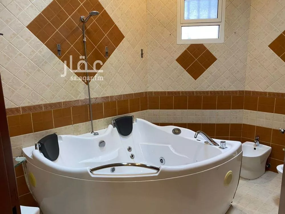 land in At Taawon, Riyadh 17