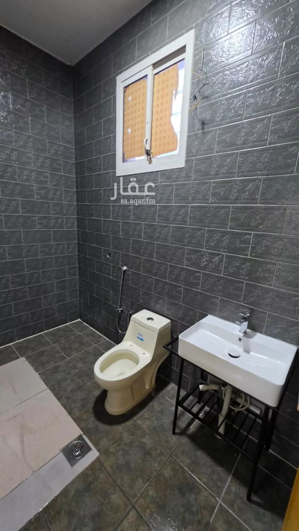 3 bedroom floor in Al Maseef 2