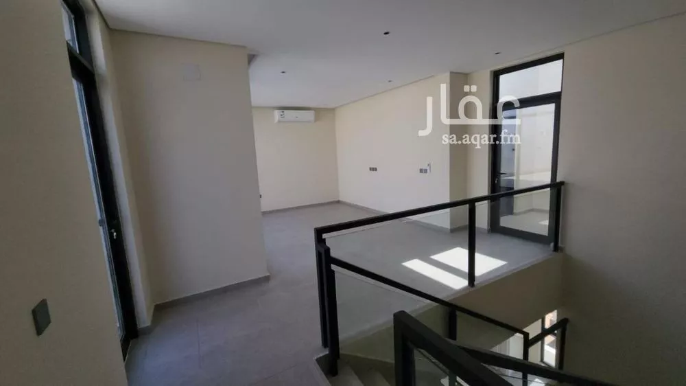 فيلا 5 غرف في الرمال 2