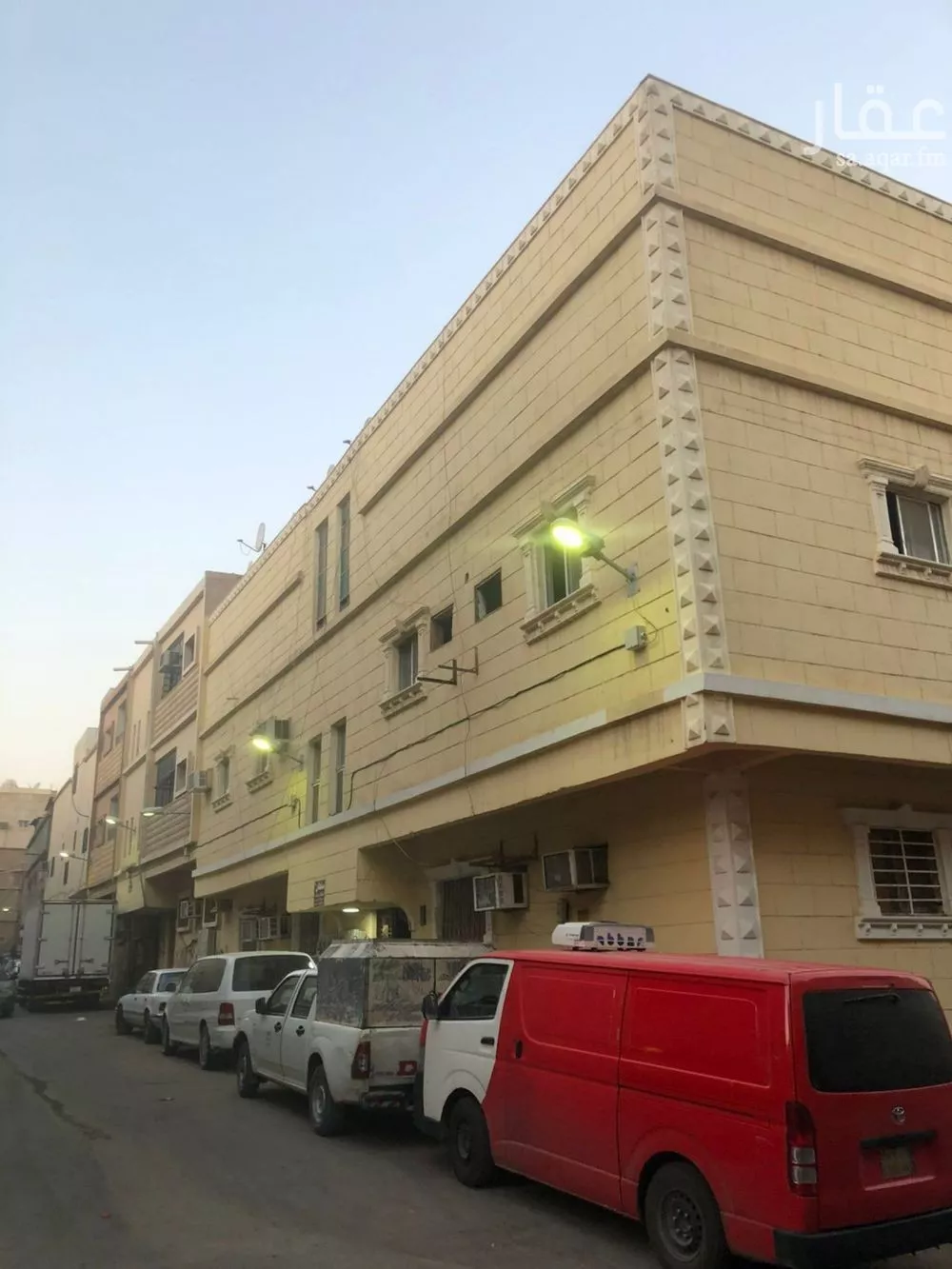 عمارة 270 م² في منفوحة 4