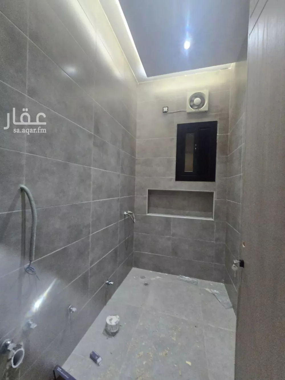 شقة 5 غرف في النزهة 4