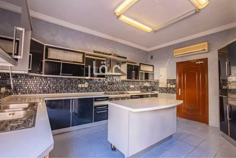 6 bedroom villa in Al Khalidiyyah, Jeddah 6